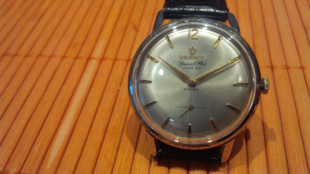 Vintage Darwil watch - Home